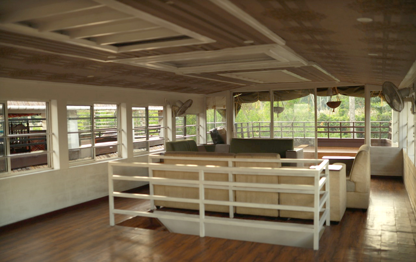 1 bedroom houseboat